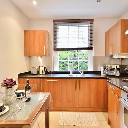 Kensington Apartment, Breakfast, 2 Baths Londra Dış mekan fotoğraf